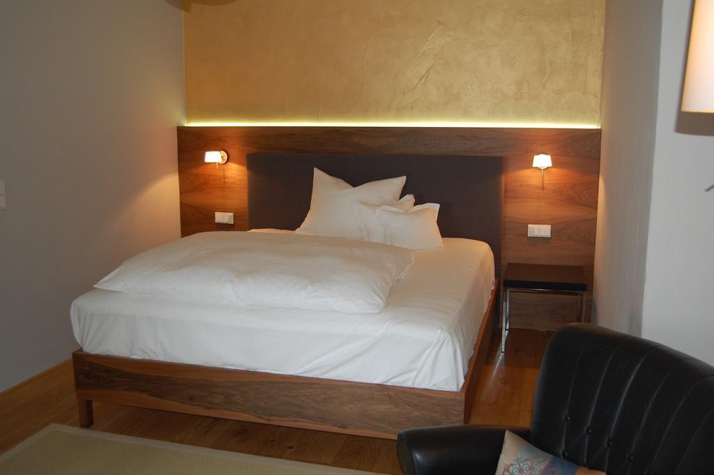 Fruehstueckshotel Im Goldschmiedehaus Grieskirchen Ruang foto